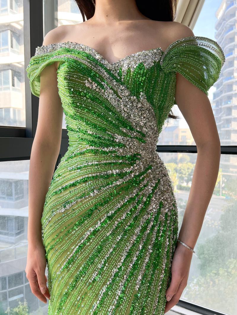 HKM-879635 Elegant Green Evening Gown for Ladies - Style EZ25221