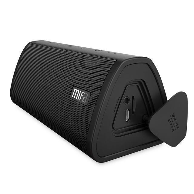 KTX-037651 Waterproof Bluetooth Outdoor Speaker with 10W Subwoofer and Built-in Lithium Battery