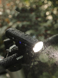 HKM-105363 Rechargeable USB Bicycle Headlight for Mountain Bikes and Electric Cars