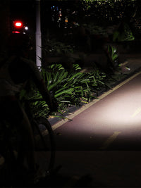 HKM-105363 Rechargeable USB Bicycle Headlight for Mountain Bikes and Electric Cars