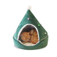 HKM-866259 Cozy Christmas Tree Pet Bed - Warm Winter Nest for Cats and Dogs in Green