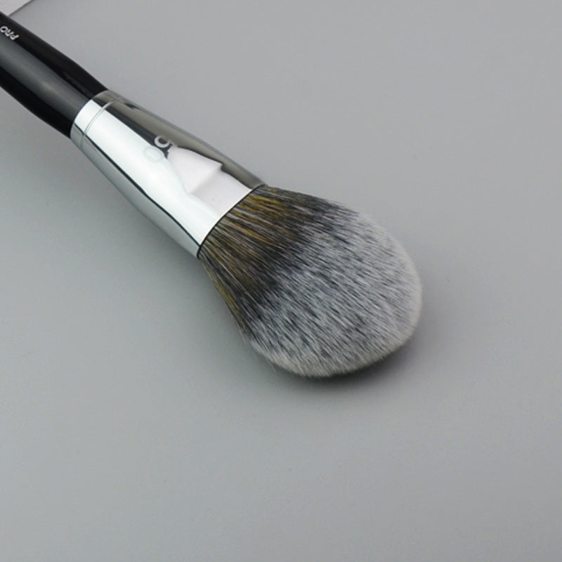 HKM-380883 Peach Shape Loose Powder Brush with Wooden Handle for Blush Application