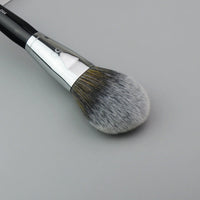 HKM-380883 Peach Shape Loose Powder Brush with Wooden Handle for Blush Application
