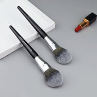 HKM-380883 Peach Shape Loose Powder Brush with Wooden Handle for Blush Application