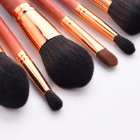 HKM-739027 12-Piece Red Makeup Brush Set with Wooden Handles and Nylon Bristles