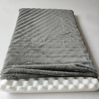 HKM-928339 Folding Massage Pet Mat - Anti-Skid, Moisture-Proof, Insect Resistant with Flannelette and Massage Sponge
