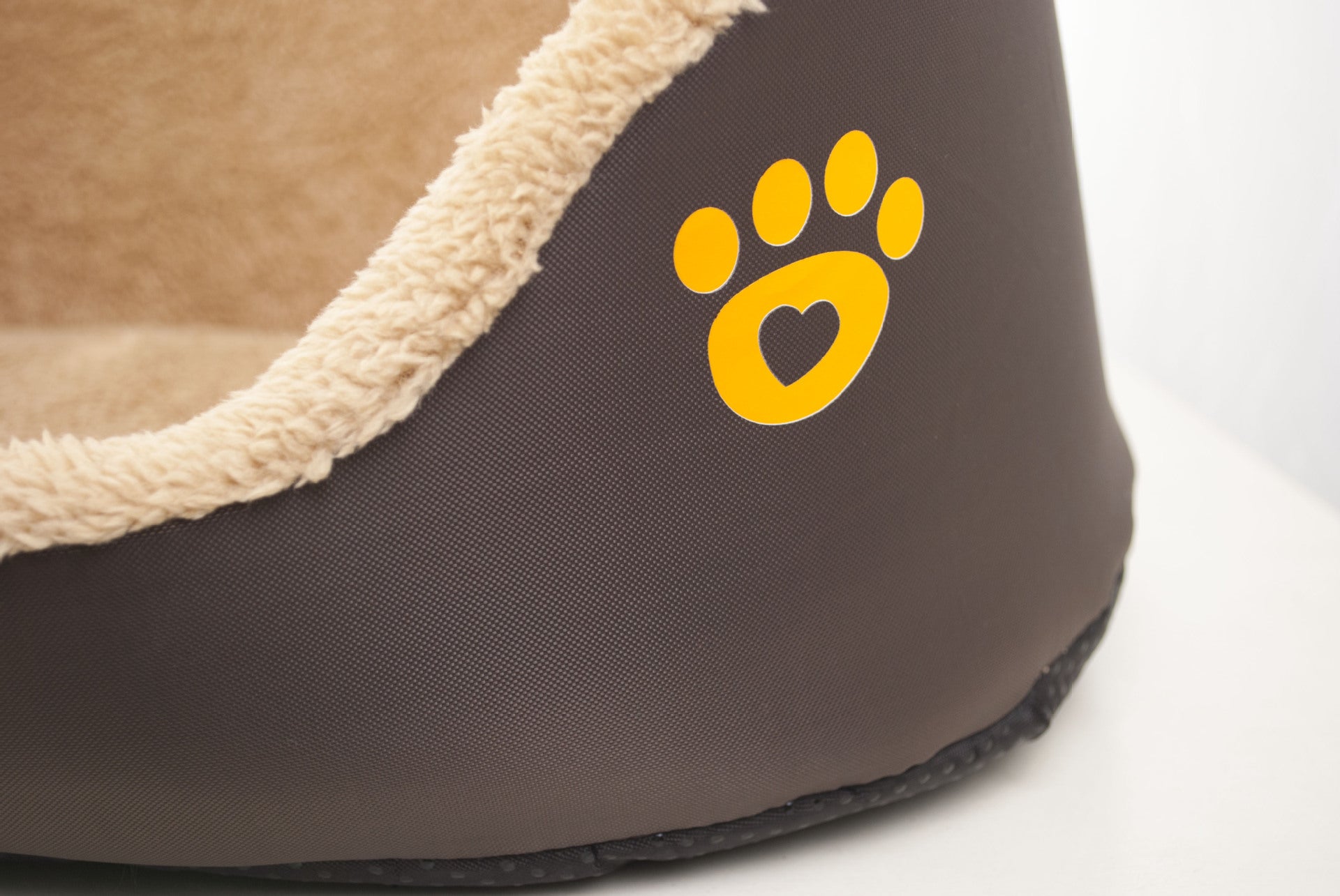HKM-800723 Round Soft Warm Wool Dog Bed in Brown - Cozy Pet Sofa in Two Sizes