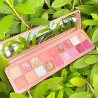 HKM-047443 18-Color Waterproof Matte Eyeshadow Palette with Smooth Texture and Versatile Shades