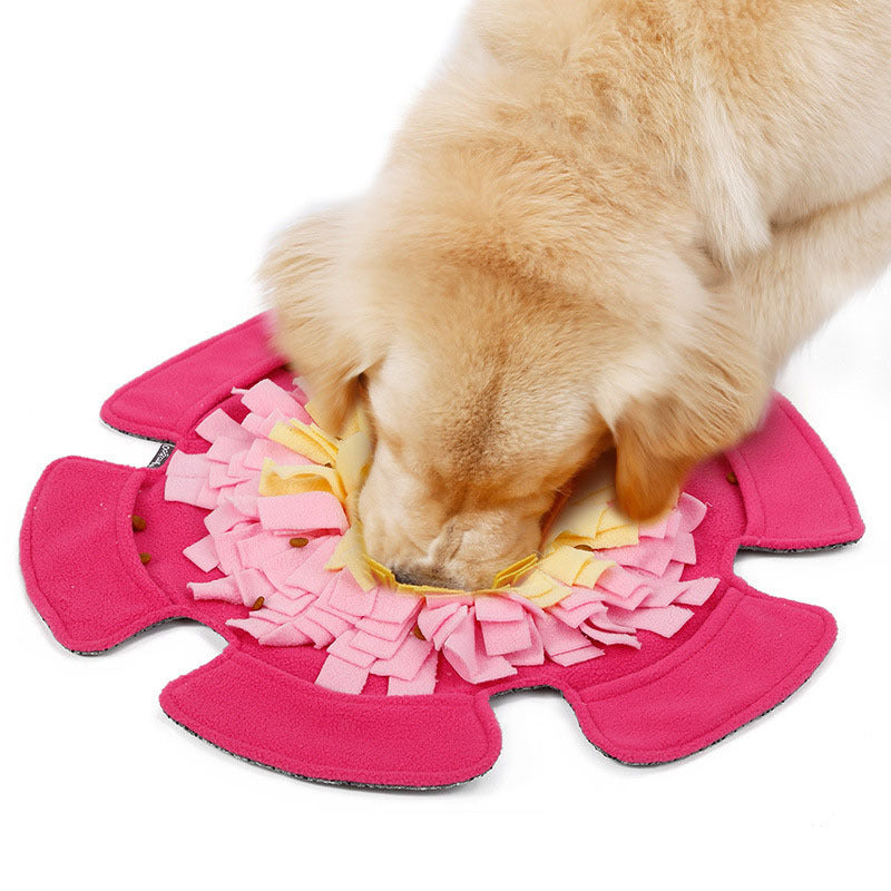 HKM-697811 Flower-Shaped Sniff Toy Dog Yoga Mat - Soft Polar Fleece, 48x48CM