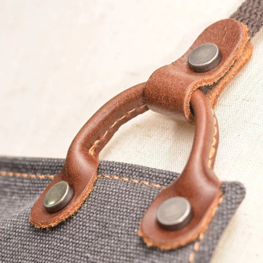 KTX-487891 Vintage Handmade Canvas Apron for Kitchen and Cafe Work, Unisex Leather Trim
