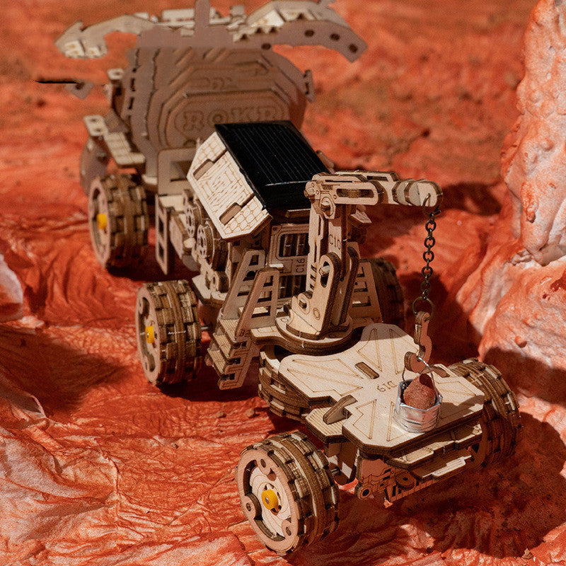 KTX-686611 Hand-Cranked Wooden Film Projector - Mechanical 3D Puzzle for Ages 15 and Up