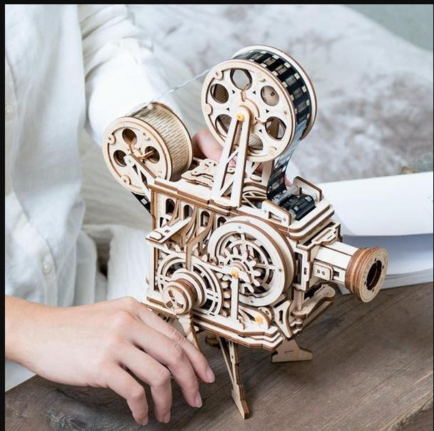 KTX-686611 Hand-Cranked Wooden Film Projector - Mechanical 3D Puzzle for Ages 15 and Up