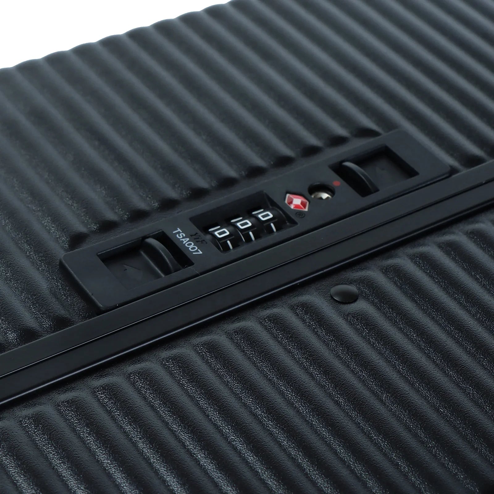 KTX-011539 Durable Hard Shell Aluminium Travel Trolley Case with Wide Handle