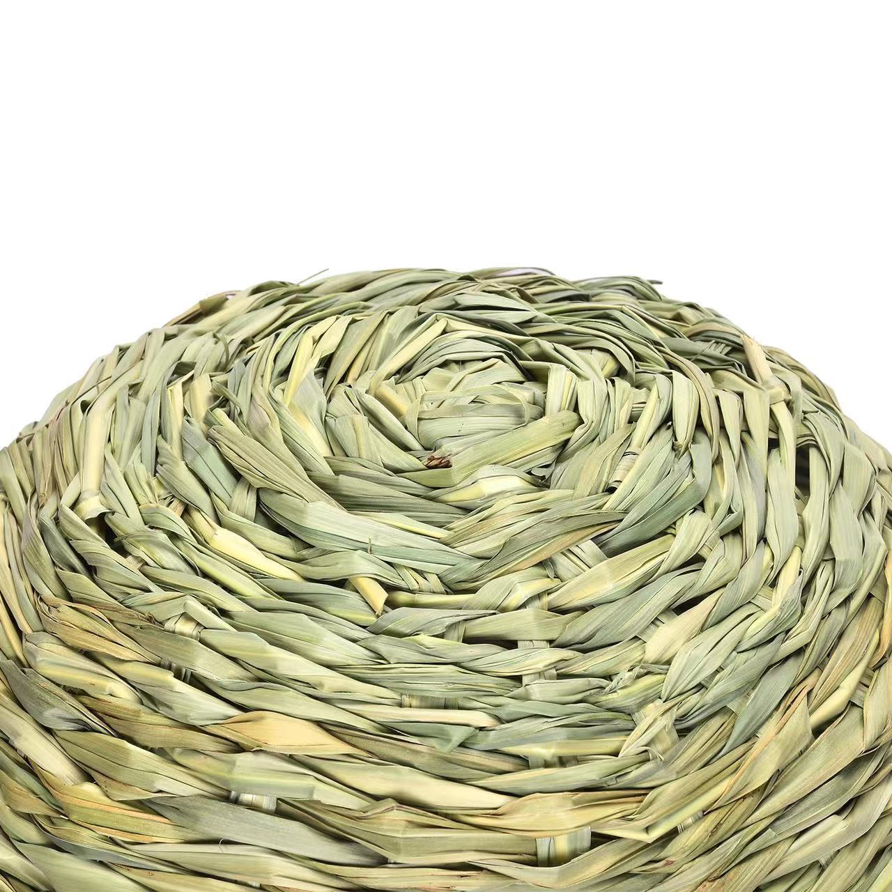 HKM-153427 Handmade Thatched Hut for Small Animals - Perfect for Rabbits, Hamsters, Hedgehogs, and Guinea Pigs