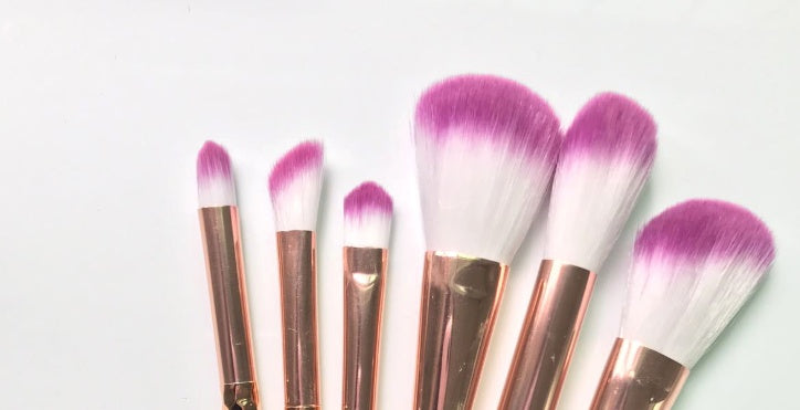 HKM-053203 6-Piece Fish Scale Honeycomb Makeup Brush Set with Nylon Bristles and Portable Plastic Handles