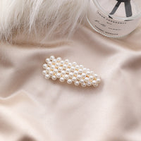 HKM-310099 Elegant Pearl Triangle Hairpin – Alloy Side Clip Accessory