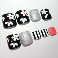 HKM-169875 Nail Art Design Set - 24 Finished Nail Accessories for Creative Styling