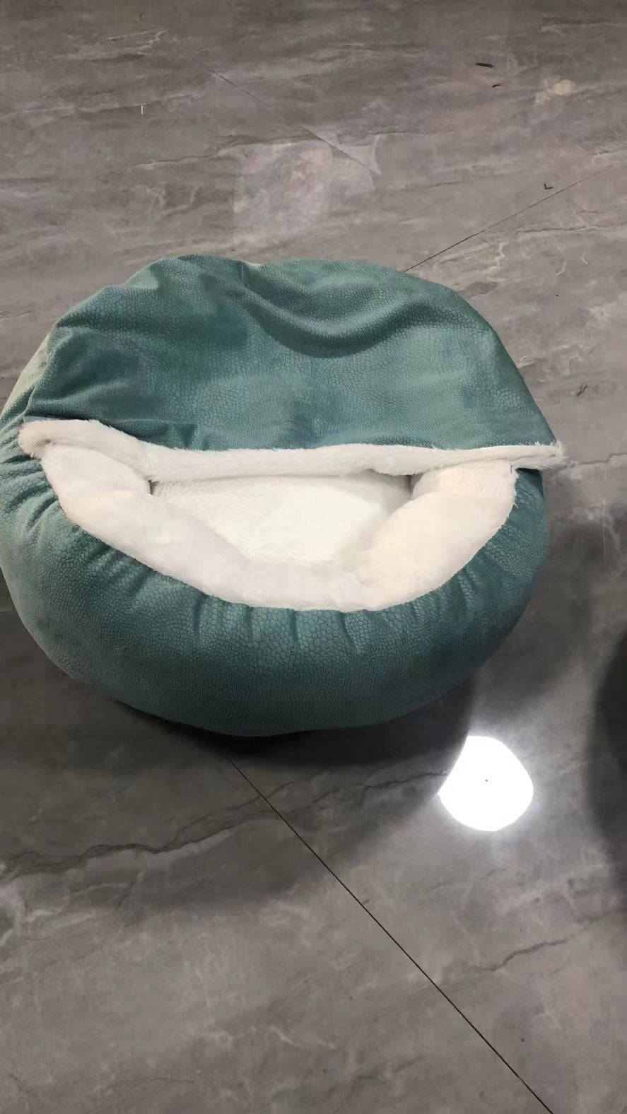 HKM-884371 Classic Suede & Plush Cat and Dog Nest Cover, Machine Washable, 60x60x18cm