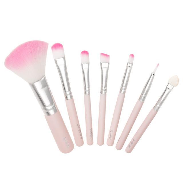 HKM-851987 7-Piece Makeup Brush Set with Wooden Handles and Corrugated Nylon Wool Bristles