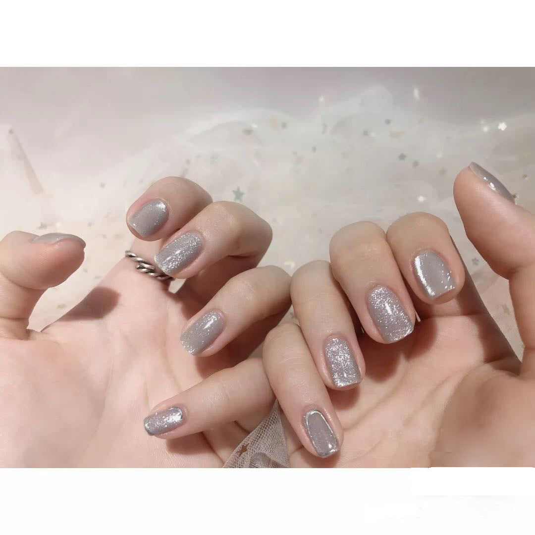 HKM-150611 Moonstone Silver White Cat Eye Gel Nail Polish - Smoothie Texture, 10g/ml, Ice Transparent Finish