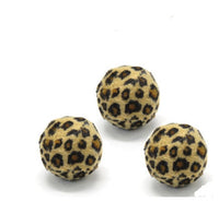HKM-236115 Solid Wood Cat Stick Toy with Hemp, Feather Rope, and Bell - Handmade Cat Plaything