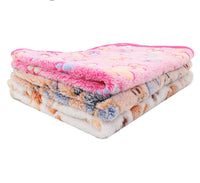 HKM-141907 Cozy Coral Fleece Dog Blanket - Soft and Warm for Autumn & Winter