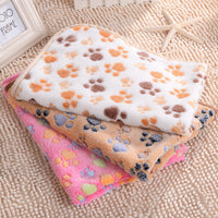 HKM-141907 Cozy Coral Fleece Dog Blanket - Soft and Warm for Autumn & Winter