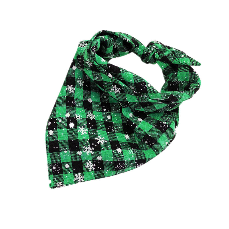HKM-913747 Christmas Themed Triangle Dog Towel - Red & Green Snowflake Design, Cloth Material, S and L Sizes Available