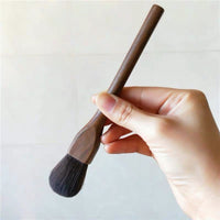 HKM-345811 Handcrafted Walnut Makeup Brush with Soft Man-Made Fiber Hair for Blush and Contouring