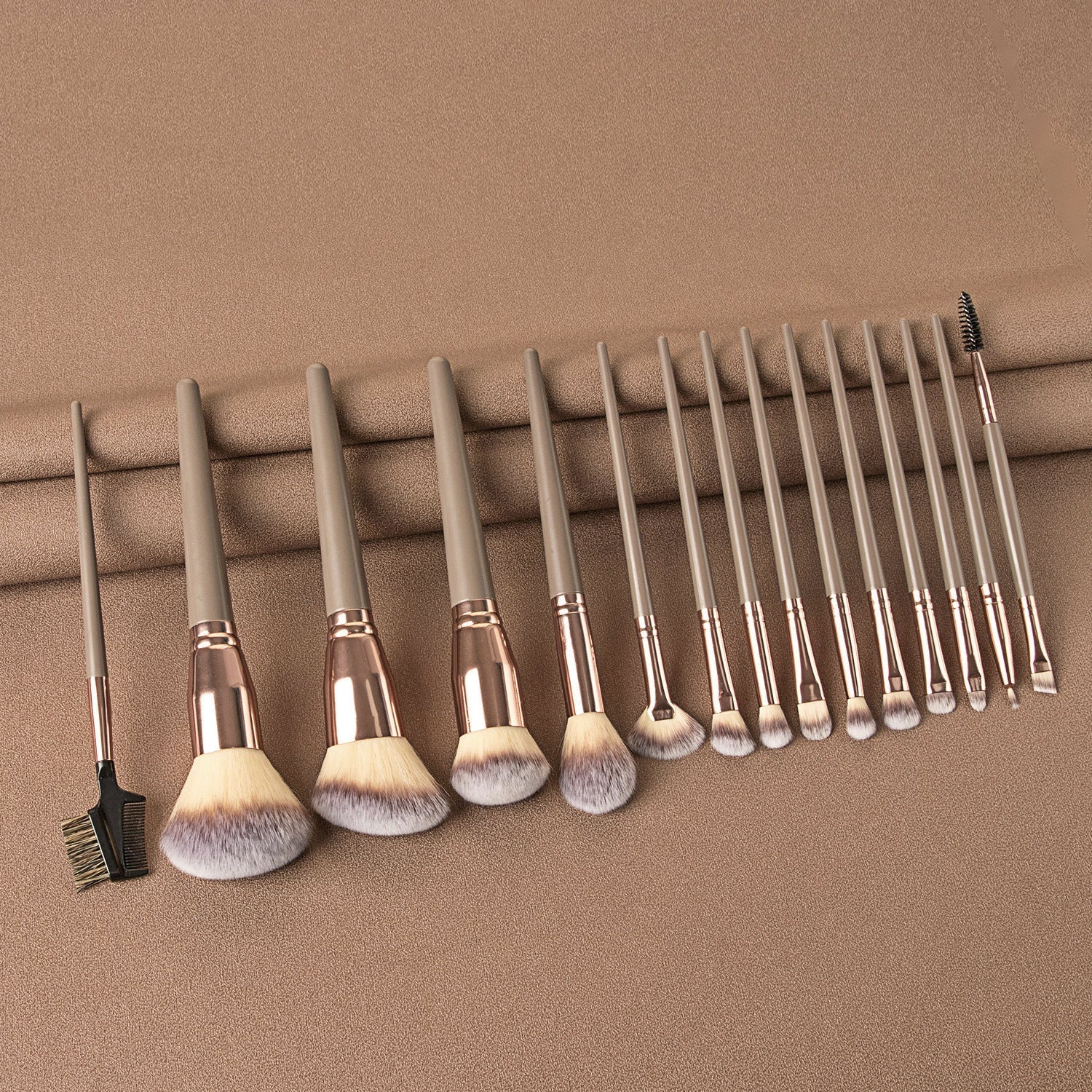 HKM-280275 15-Piece Makeup Brush Set with Eye Shadow Brushes in Brown and Black Handles