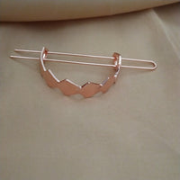HKM-176723 Wooden Hairpin with Alloy Pendant and Colorful Feathers - Stylish Hair Accessory