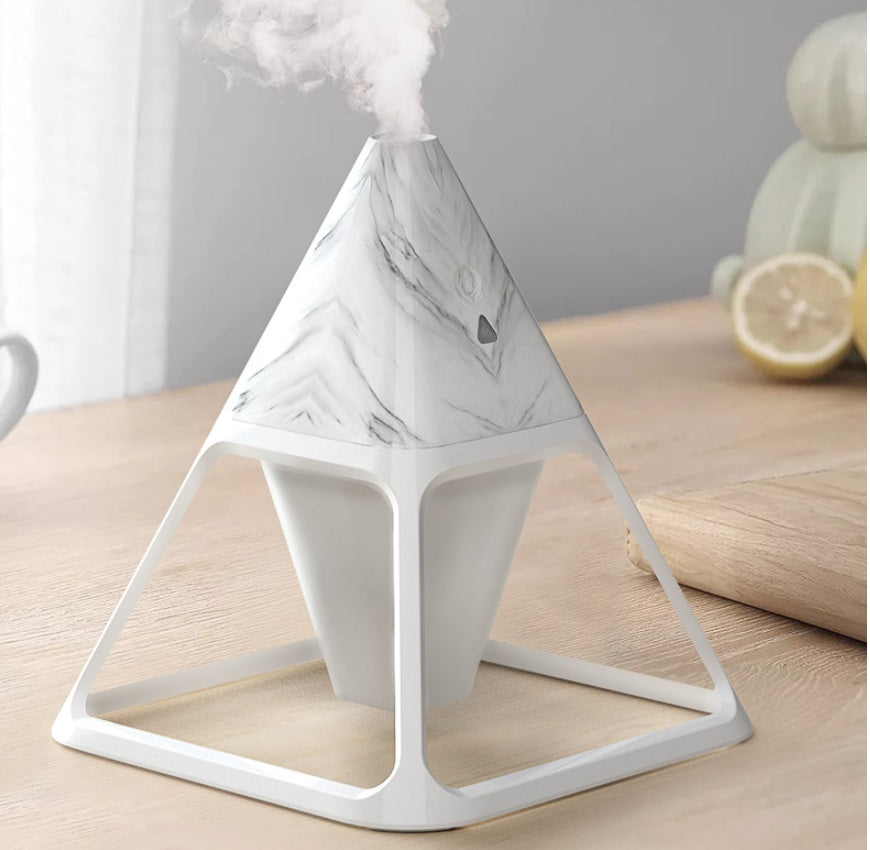 HKM-621331 USB Dimming Night Light with Volcano Spray and Aromatherapy Functionality