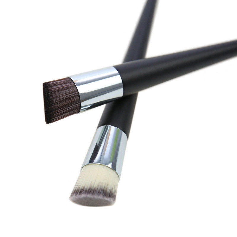 HKM-706451 Liquid Foundation Makeup Brush with Wooden Handle and Soft Bristles