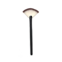 HKM-166163 Small Fan-Shaped Makeup Brush with Wooden Handle and Artificial Fiber Bristles
