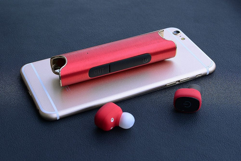 KTX-080467 Wireless Earbuds with Built-In Power Bank, IP67 Waterproof, Bluetooth 4.2, Noise Isolation, Dual Headphones Compatible with iOS and Android