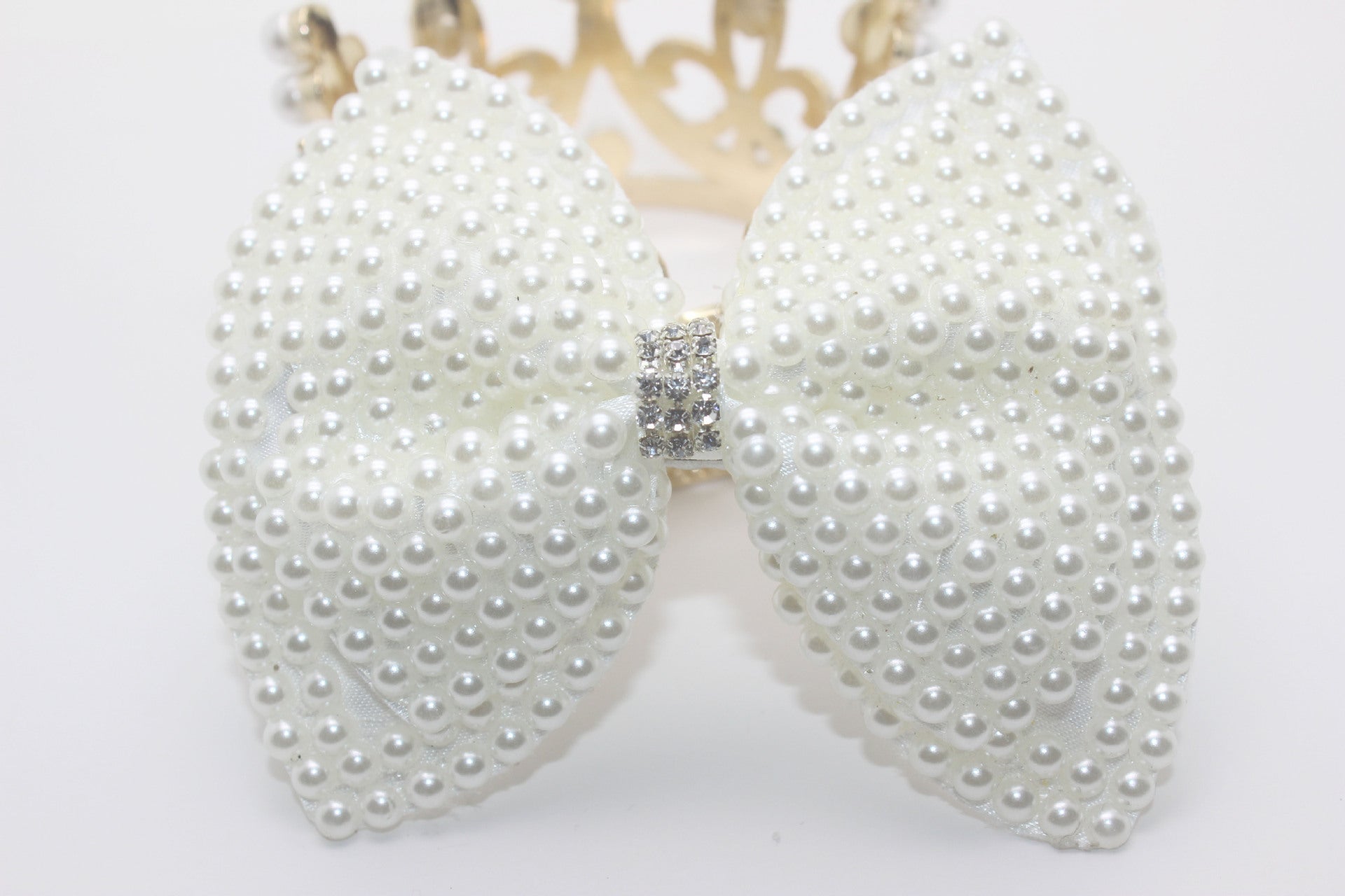 HKM-932691 Pearl Bow Hair Clip with White Crystal Accent for Women