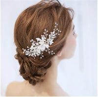 HKM-798163 Elegant Alloy Flower Hairpin with Milky White Crystals for Weddings
