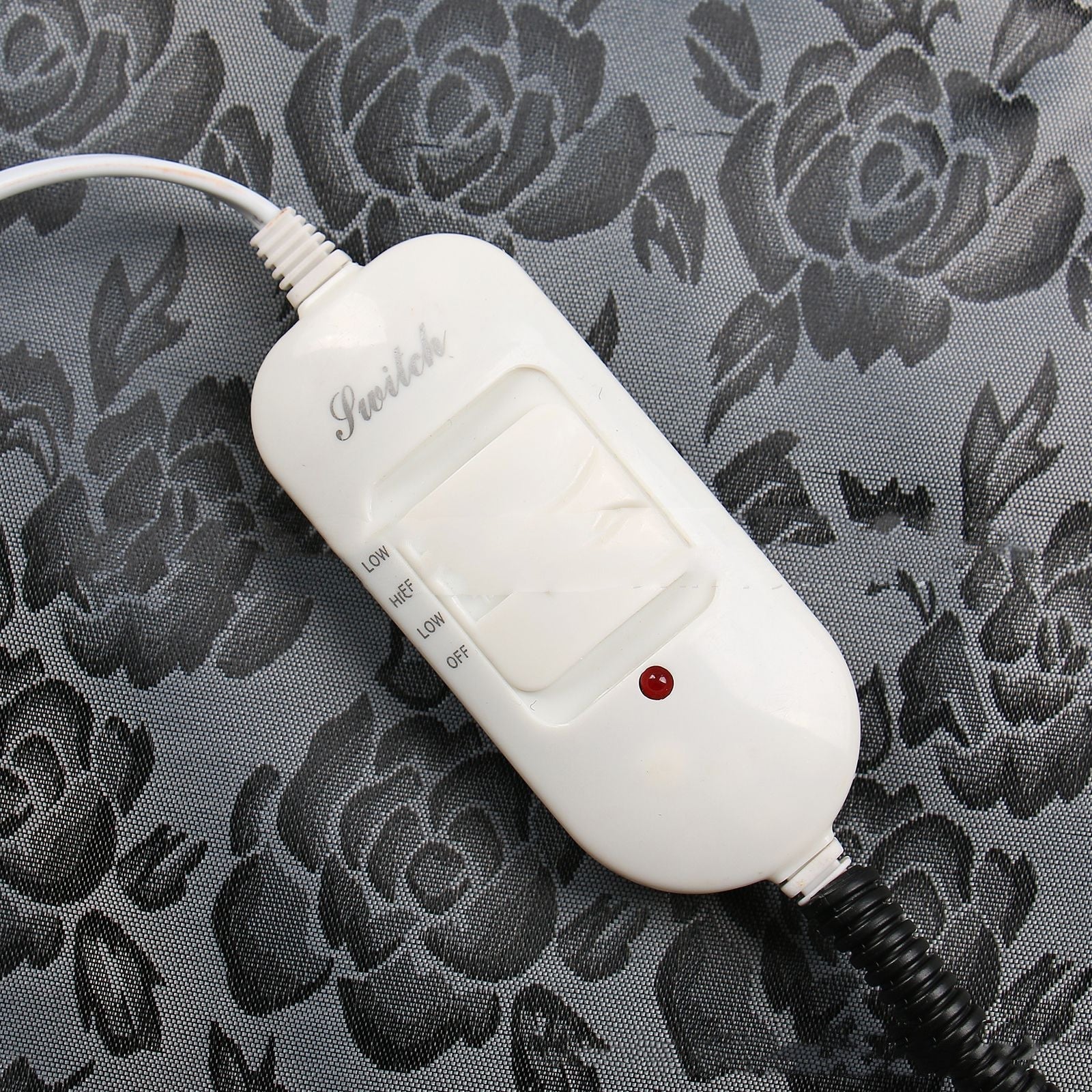 HKM-648083 Electric Pet Heating Blanket - 45cm x 45cm - Dual Temperature Control for Comfort and Warmth
