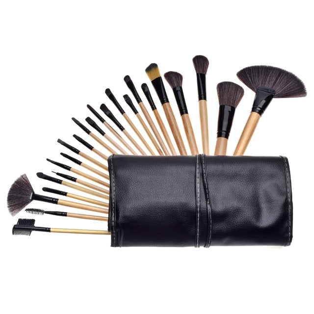 HKM-099475 24-Piece Makeup Brush Set with Wooden Handles and Artificial Fiber Bristles