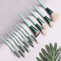 HKM-083667 13-Piece Green Makeup Brush Set with Foundation and Eye Brushes - Fiber Wool and Solid Wood Design
