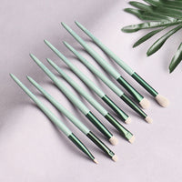 HKM-083667 13-Piece Green Makeup Brush Set with Foundation and Eye Brushes - Fiber Wool and Solid Wood Design