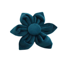 HKM-957523 Soft Fabric Velvet Pet Collar with Adjustable Sizes and Accessories