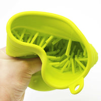 HKM-776083 Silicone Paw Cleaner with Insulated Design and Soft Massaging Thorns