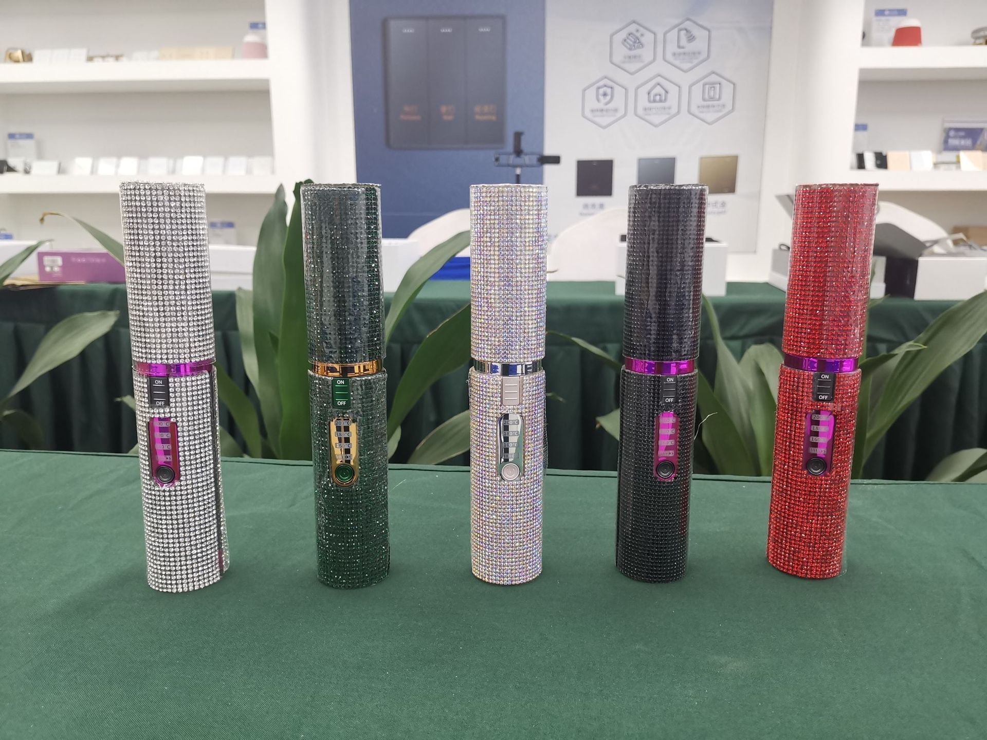 KTX-879571 Portable USB Rechargeable Hair Straightener for Curling and Straightening - Multiple Colors Available