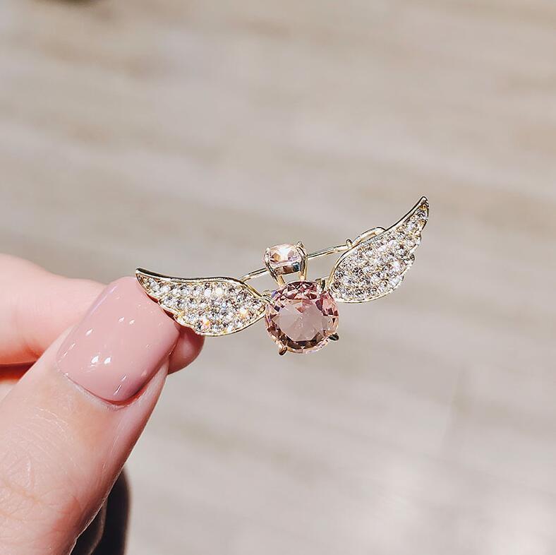 HKM-999379 Korean-Inspired Geometric Angel Wings Imitation Crystal Hairpin for Women