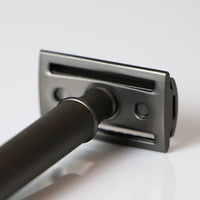 HKM-528595 Durable Manual Shaver with 10 Double-Sided Blades, Zinc Alloy Cutter Head and Copper Handle