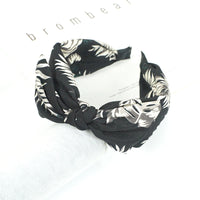 HKM-938451 Geometric Pattern Cloth Headband in Dark Tones for Versatile Styling