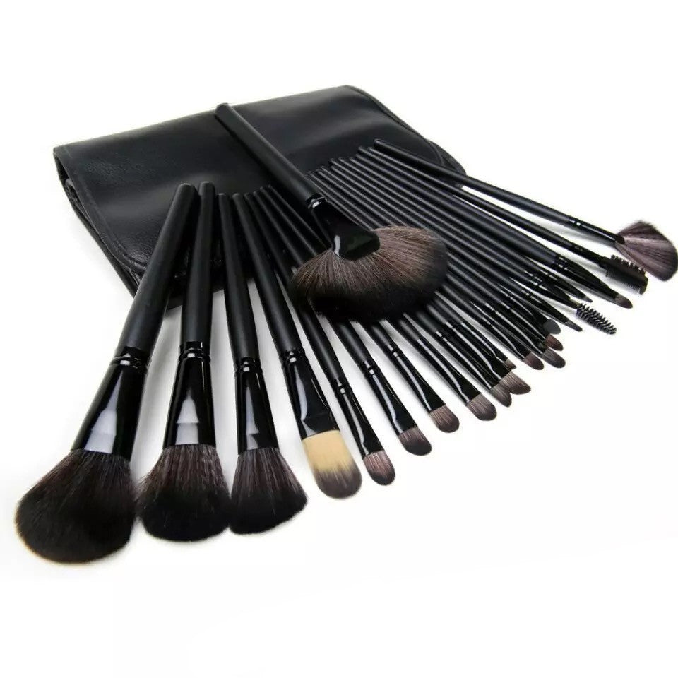 HKM-337747 Wooden Handle Makeup Brush Set with Man-Made Fiber Bristles