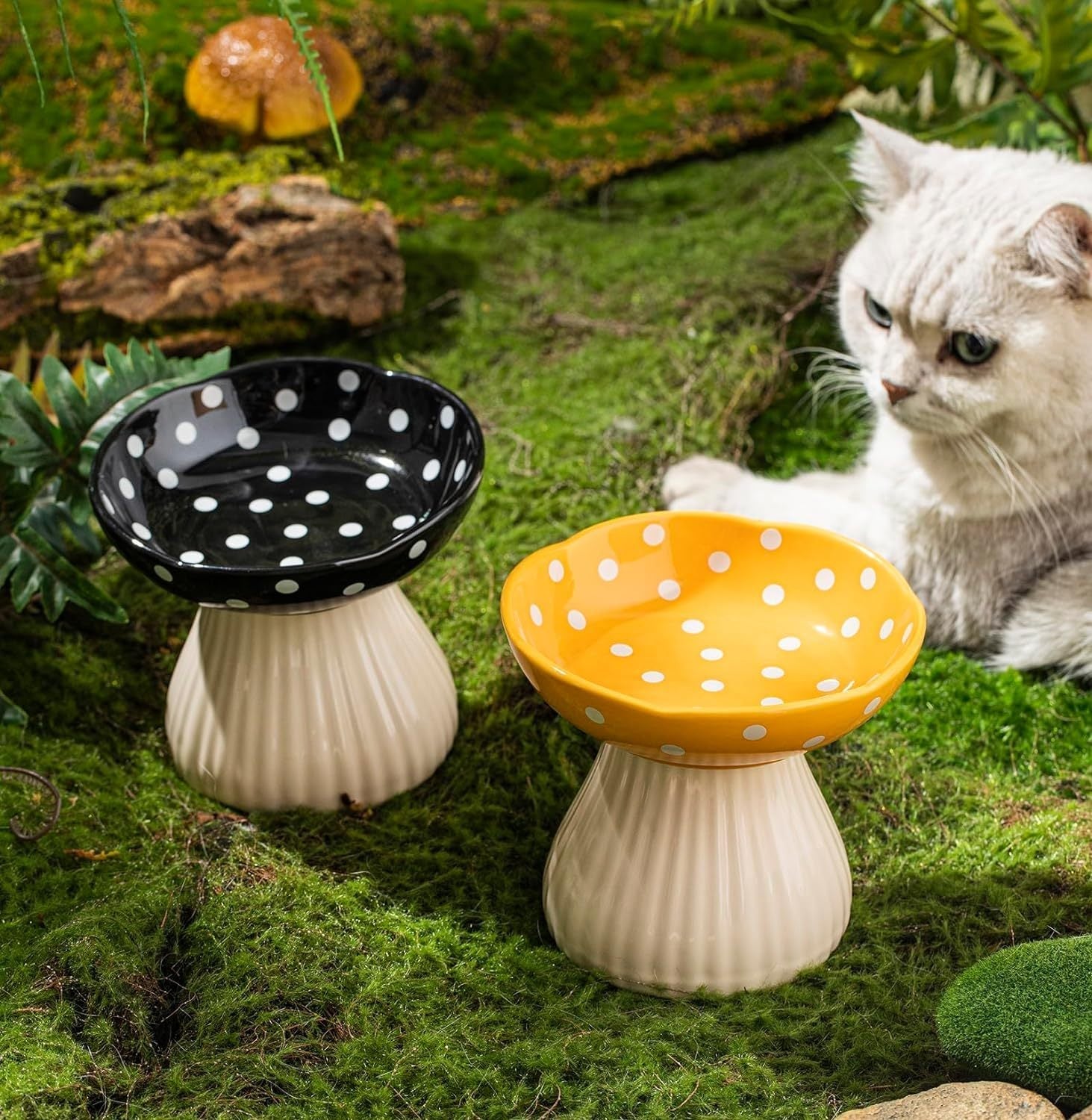 HKM-434195 Mushroom Design Ceramic Cat Bowl for Small Pets in Polka Dot Style