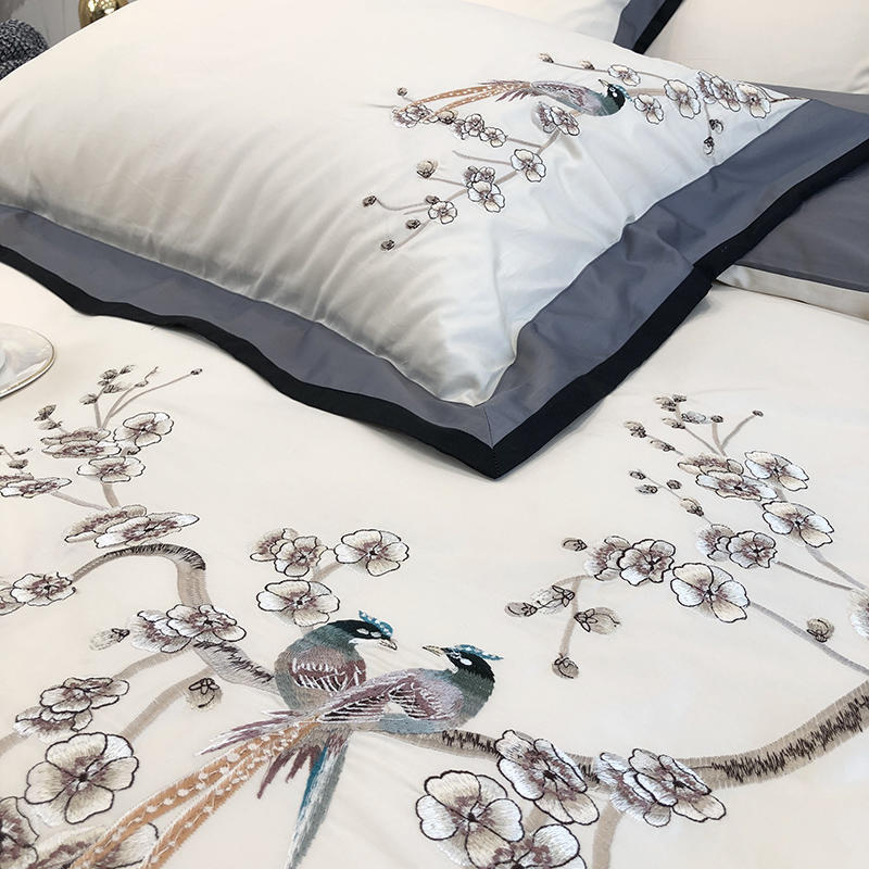 HKM-005395 100-Thread Count Long-Staple Cotton Four-Piece Bedding Set with Plant and Flower Design